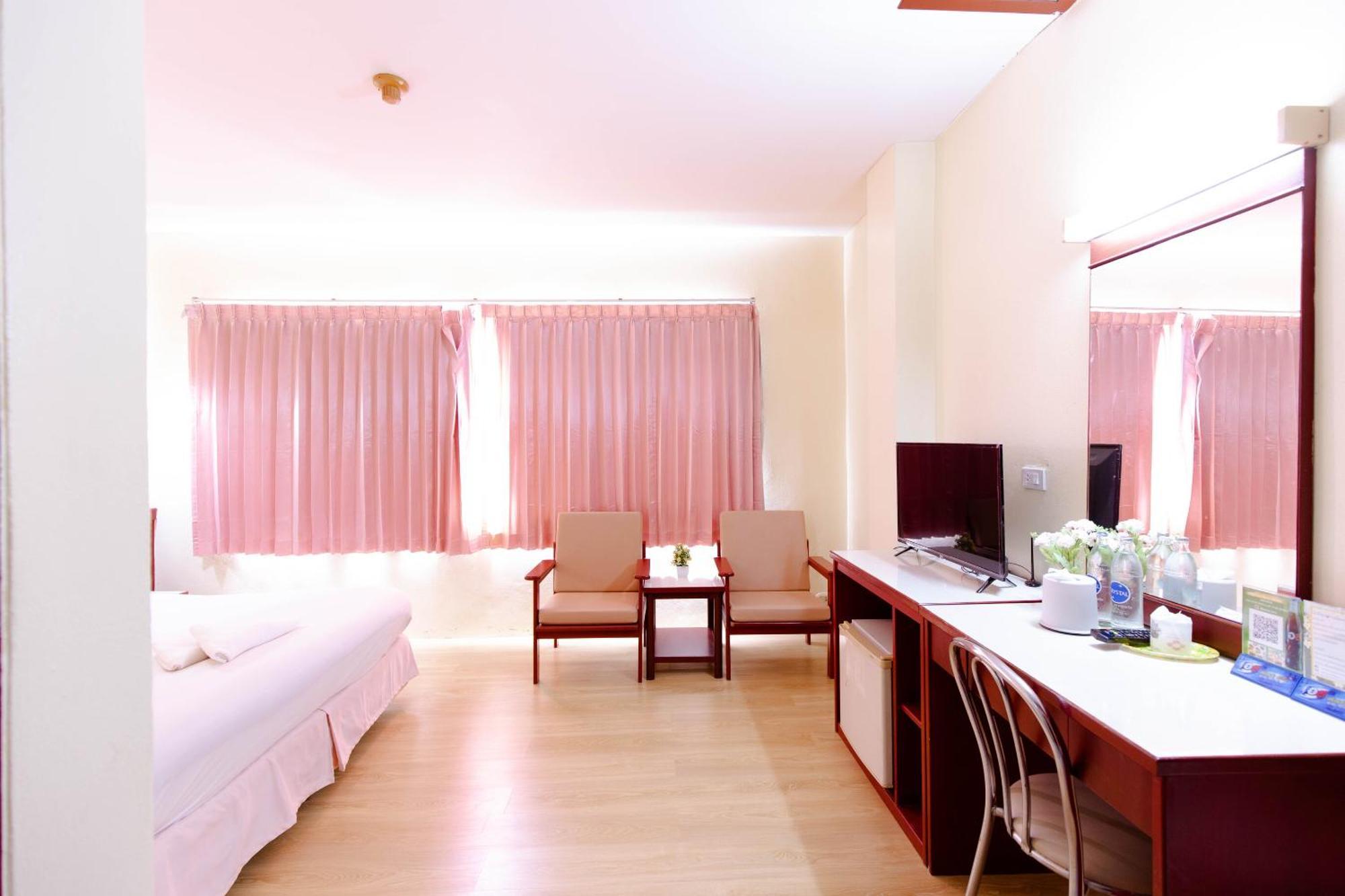 Chumphon Palace Hotel Exterior foto