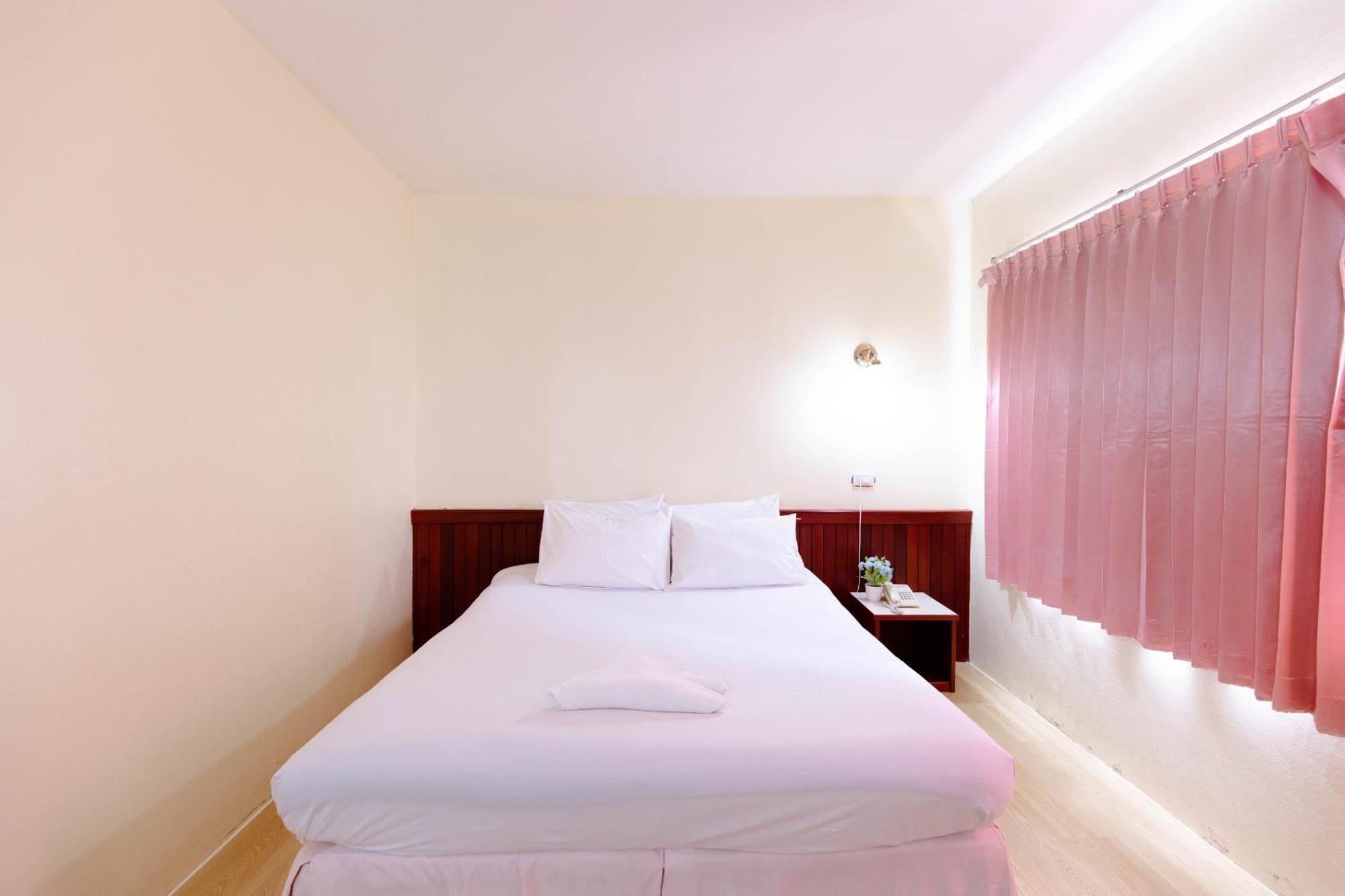 Chumphon Palace Hotel Exterior foto