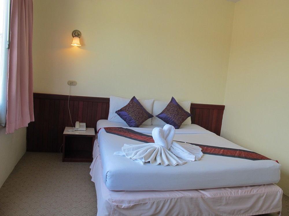 Chumphon Palace Hotel Exterior foto